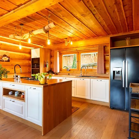 Holiday home Harmonia Private Jacuzzi And Pool Retreat Near Rogaska Rogatec