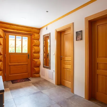 Holiday home Harmonia Private Jacuzzi And Pool Retreat Near Rogaska