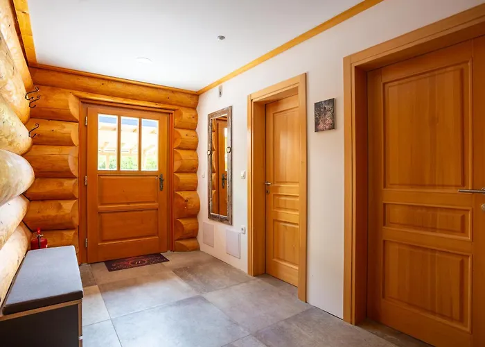 Holiday home Harmonia Private Jacuzzi And Pool Retreat Near Rogaska